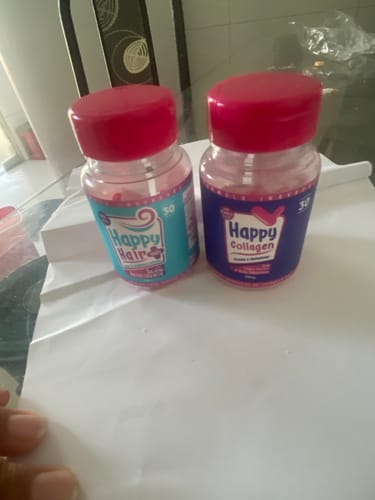 Cliente com produto Happy Collagen